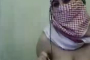 فلسطین با حجاب, دختر نوجوان در کار پورنو آنلاین با مدل های